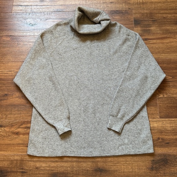 Free People Women’s Gray Oversized Turtleneck Tunic Sweater Size Small - Picture 1 of 6